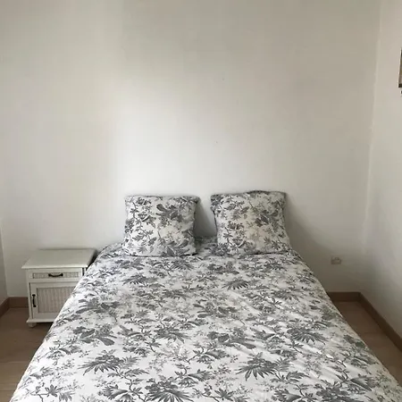 Apartment Entier 30 M2, Tramway Saint-florent, Parking Prive Gratuit